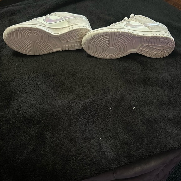 Nike Dunks - Picture 2 of 4